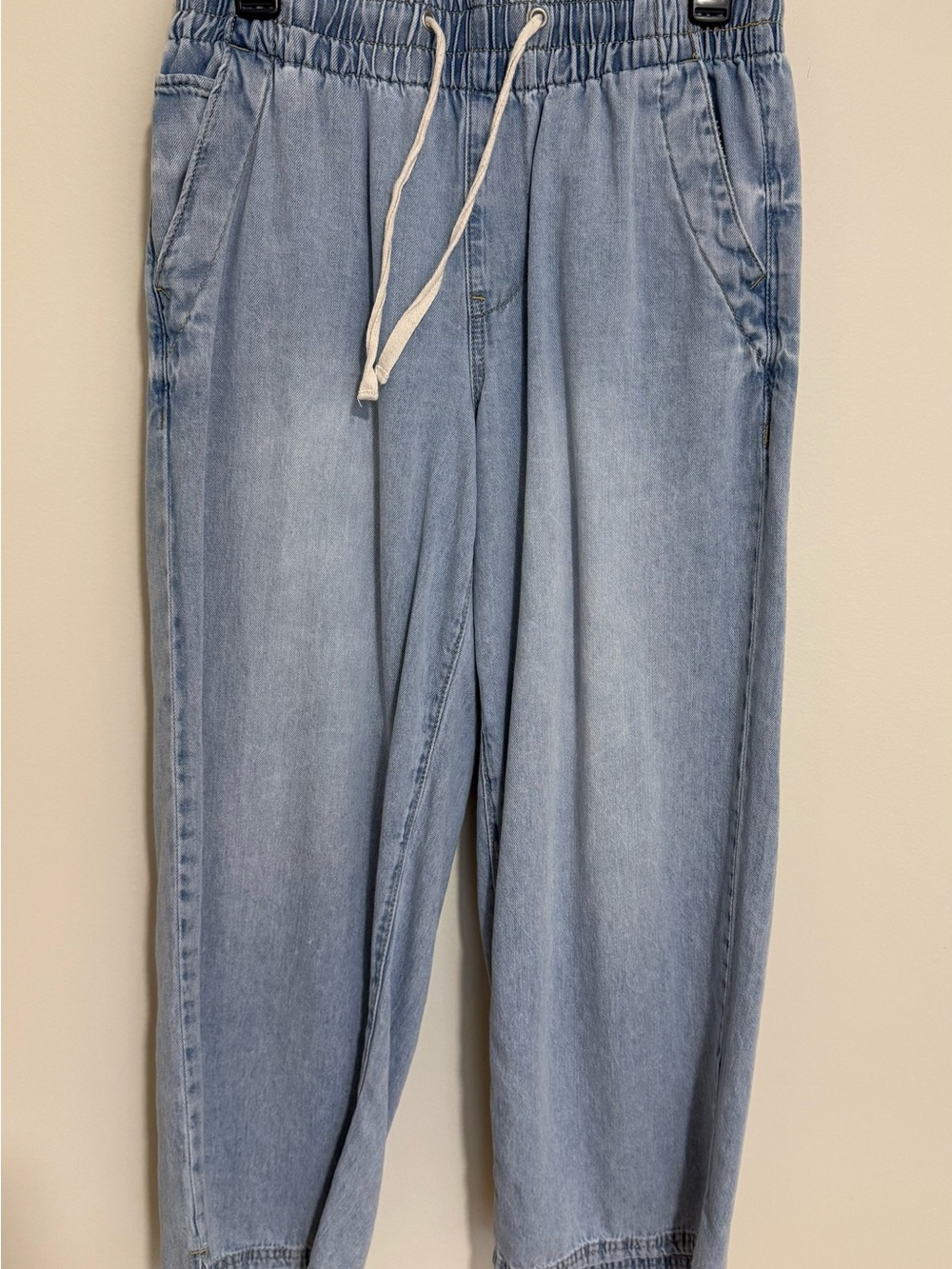 Kensie Light Blue Wide-Leg Drawstring Jeans